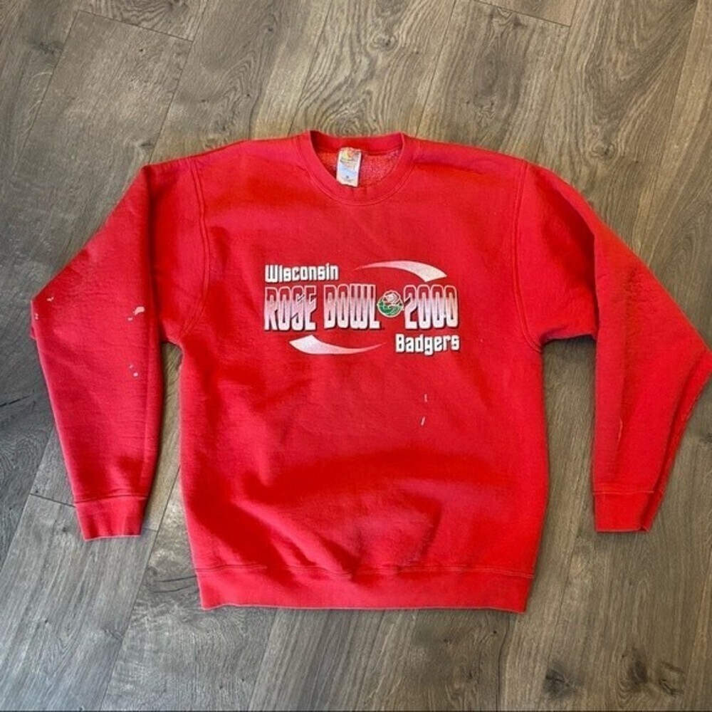 Vintage Y2K 2000 Wisconsin Badgers Football Rose Bowl Distressed Sweatshirt
